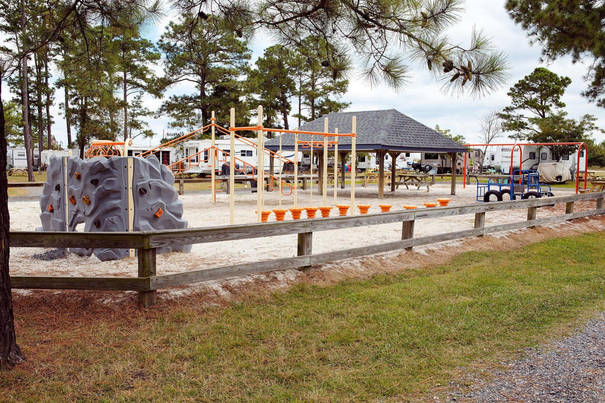 New Point Rv Resort Eksteriør billede
